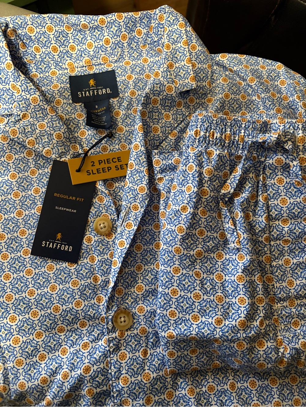 Stafford Men's Blue, White & Gold Printed Button-Down Shirt